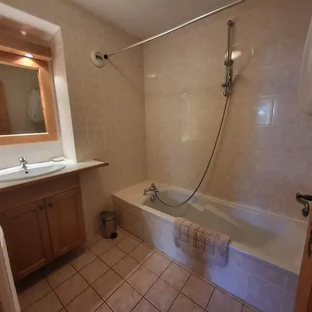 A1/2, 3 Bedroom Next To The Lift * Samoens