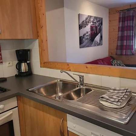A1/2, 3 Bedroom Next To The Lift *