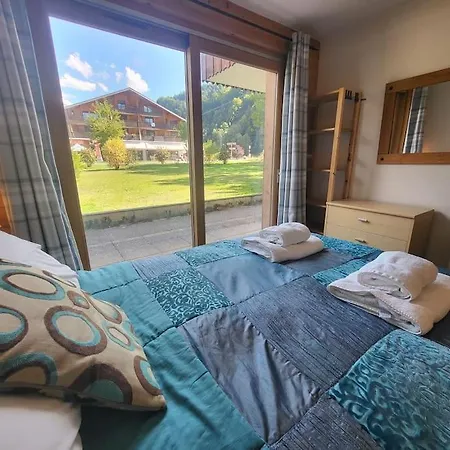 A1/2, 3 Bedroom Next To The Lift Apartment Samoens